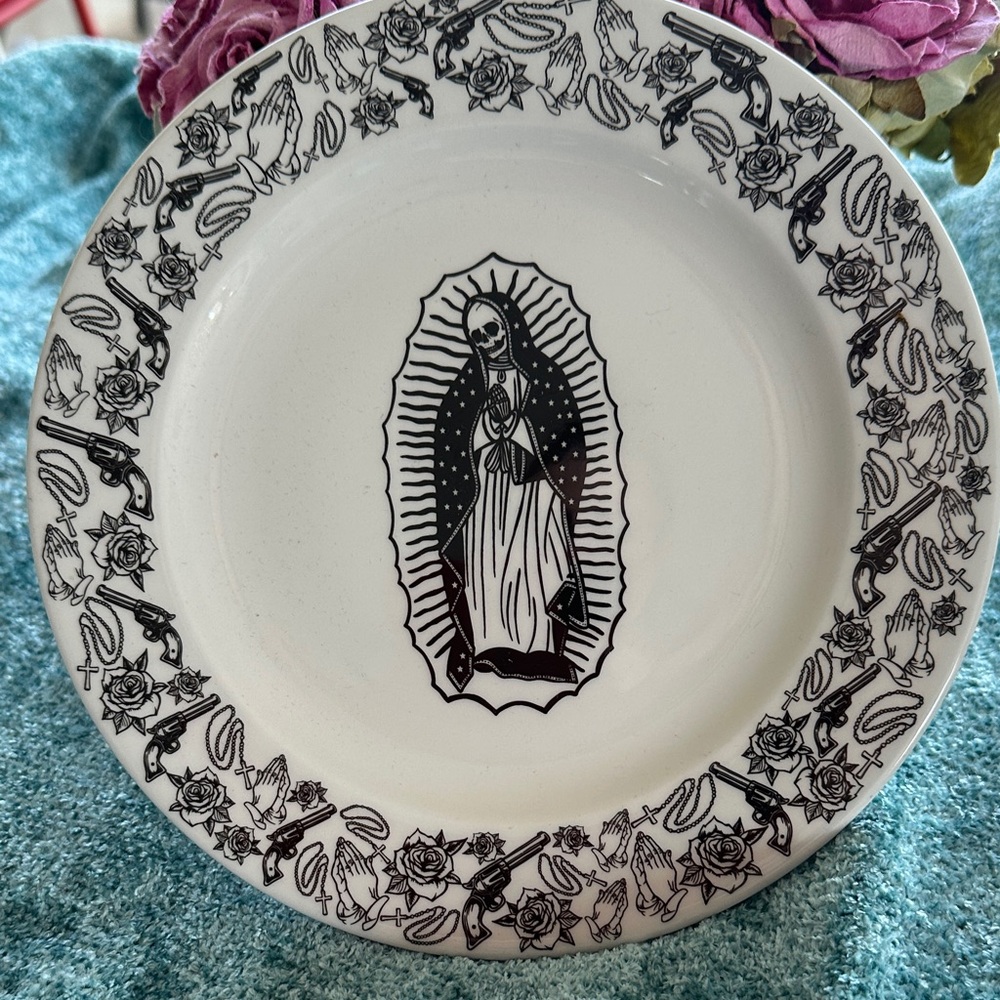 THE SANTA MUERTE SALAD/DESSERT PLATE NWOT - Picture 2 of 7